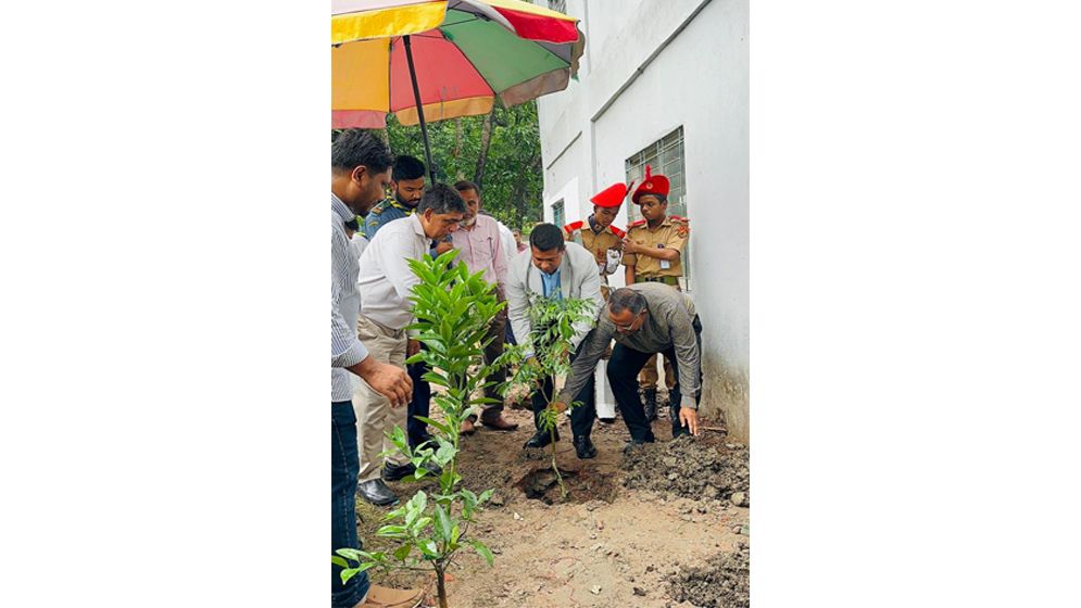 ১৮ কোটি জনগণের ৩৬ কোটি হাতই সবচেয়ে বড় সম্পদ: নারায়ণগঞ্জ জেলা প্রশাসক