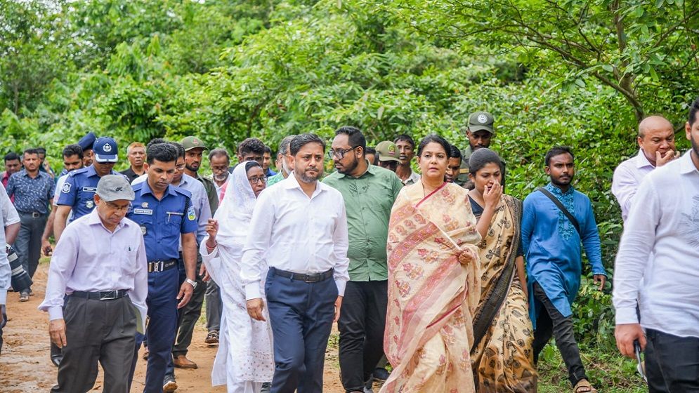 শেরপুরে পরিবেশ উপদেষ্টার গাড়ি বহরে হামলার খবরটি সঠিক নয়