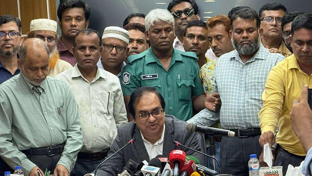 সরকারি চাকরি সংশোধনী অধ্যাদেশ বাতিলের দাবিতে আন্দোলন স্থগিত