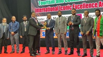 ইউএস-বাংলার কামরুল ইসলাম ‘আইকোনিক এক্সিলেন্স অ্যাওয়ার্ড ২০২৫’ পেলেন