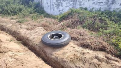 উড্ডয়নের সময় চাকা খুলে পড়লেও বাংলাদেশ বিমানের ফ্লাইটের নিরাপদ অবতরণ