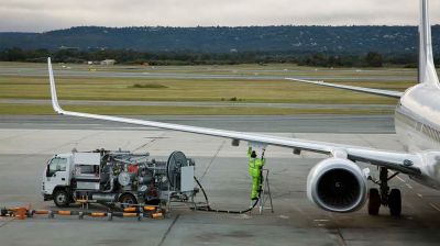 জেট ফুয়েলের দাম কমল, আন্তর্জাতিক রুটে লিটারে ১৫ সেন্ট হ্রাস
