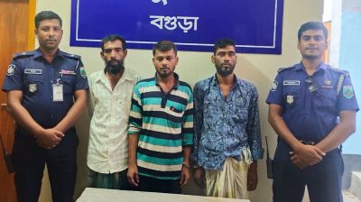 বগুড়ায় চুরি যাওয়া ট্রাক উদ্ধার, চোর চক্রের তিন সদস্য গ্রেপ্তার