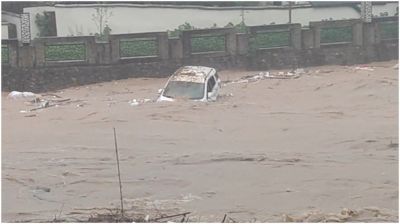 চীনের গুইঝোতে ভারী বর্ষণ ও ভূমিধসে নিহত ৪, নিখোঁজ ১৭ জন