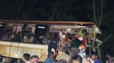 গোপালগঞ্জে বাস-ট্রাক সংঘর্ষে ৩ জন নিহত, আহত ৩০