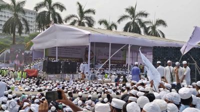 সোহরাওয়ার্দী উদ্যানে হেফাজতের মহাসমাবেশে জনস্রোত