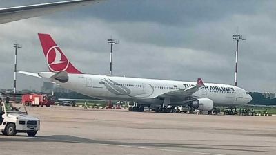 শাহজালাল বিমানবন্দরে উড্ডয়নের পর টার্কিশ এয়ারলাইন্সের বিমানে আগুন