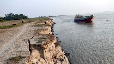 যমুনার ভাঙনে বিলীন ৯ গ্রাম, নিঃস্ব শত শত পরিবার