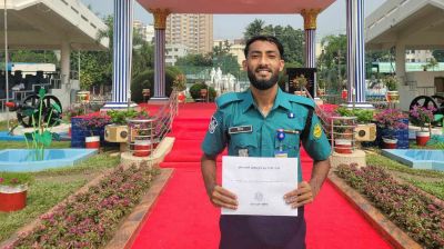 আইজি ব্যাজে ভূষিত ফুটবলার ও পুলিশ সদস্য ঈসা ফয়সাল