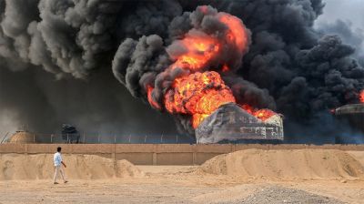 ইয়েমেনের হোদেইদায় শহরে বিমান হামলা চালাচ্ছে ইসরায়েল