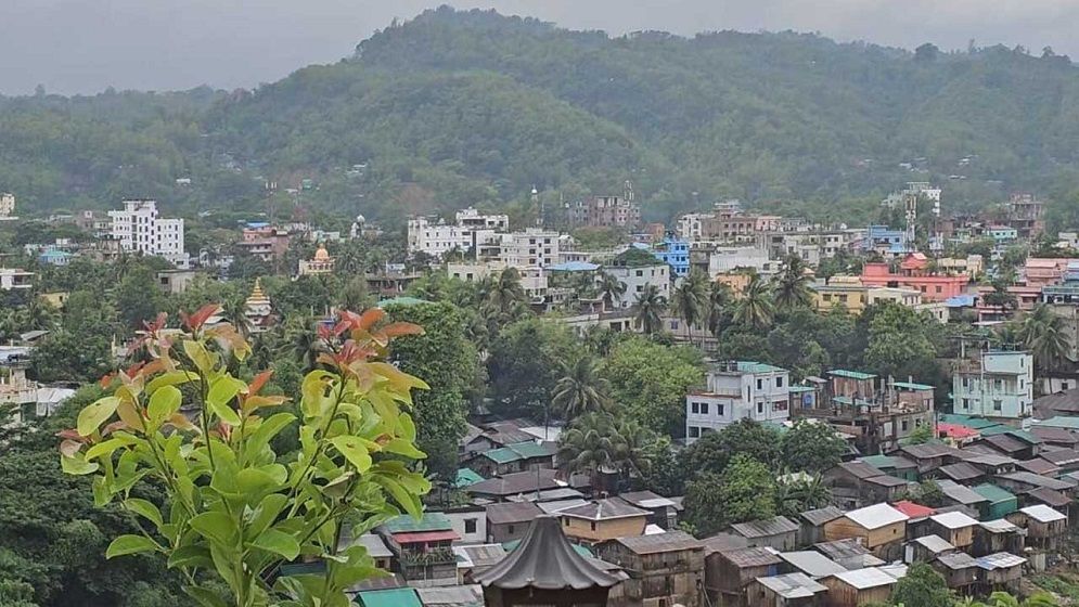 ৭ বিভাগে টানা ভারী বর্ষণের পূর্বাভাস, পাহাড়ি অঞ্চলে ভূমিধসের আশঙ্কা