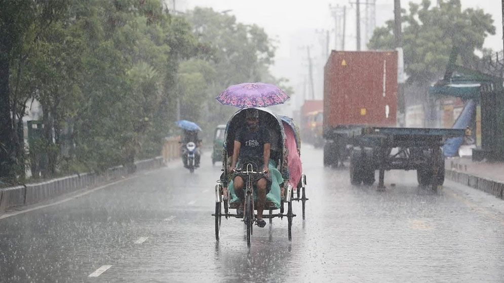কমবে গরম, বাড়বে বৃষ্টি