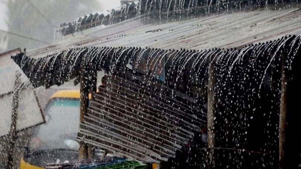 দেশের চার বিভাগে অতি ভারী বৃষ্টির সম্ভাবনা, পাঁচ জেলায় ভূমিধসের ঝুঁকি