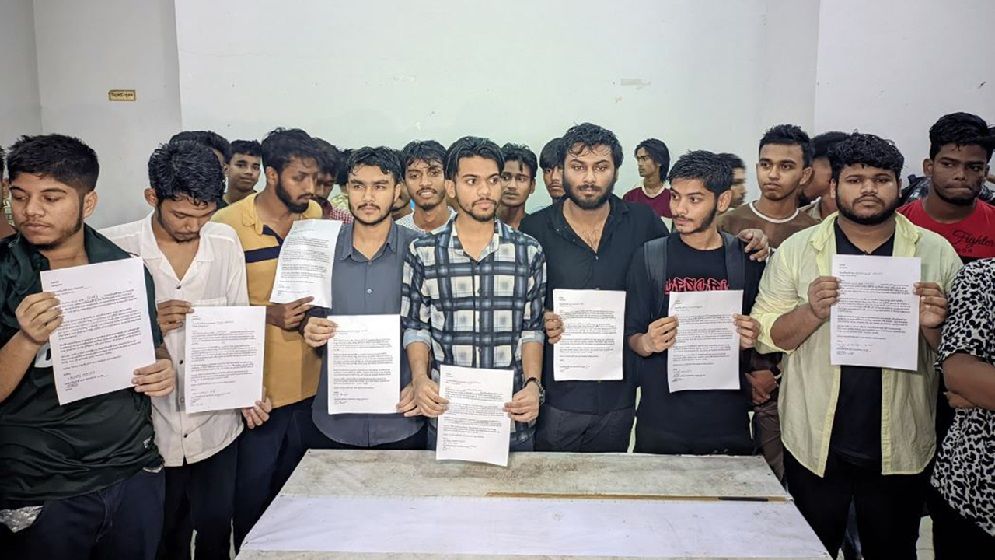 রংপুরে বৈষম্যবিরোধী ছাত্র আন্দোলনের ১৬ নেতার একযোগে পদত্যাগ
