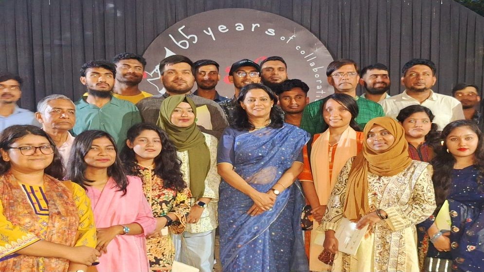 ছবির গল্প শুধুই বিনোদন নয়, এটি আমাদের ভবিষ্যতের জন্য বিনিয়োগ : পরিবেশ উপদেষ্টা