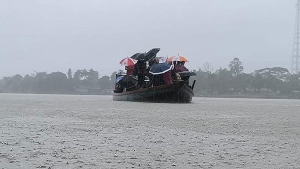 বৃষ্টি ও পাহাড়ি ঢলে সুনামগঞ্জে নদ-নদীর পানি বৃদ্ধি, তবে বন্যার আশঙ্কা নেই