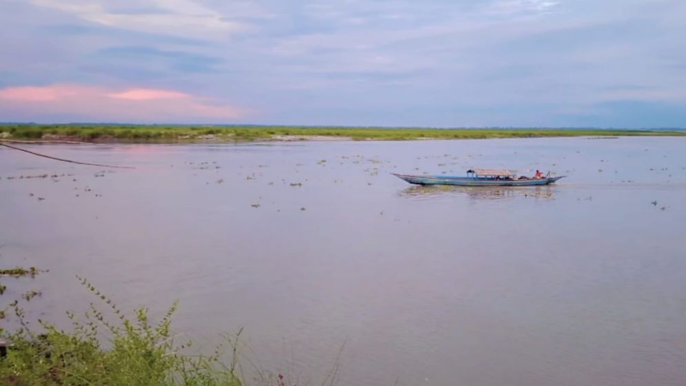 যমুনার পানি বৃদ্ধিতে তলিয়ে যাচ্ছে ফসলি জমি, দুশ্চিন্তায় কৃষক