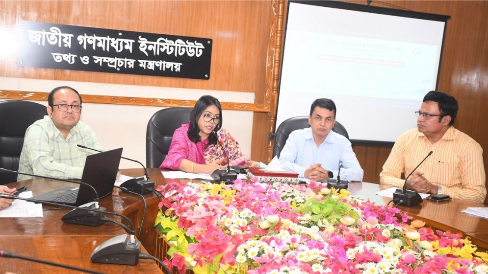 ‘নিরাপদ সড়ক প্রতিষ্ঠায় গণমাধ্যমের ভূমিকা’ নিয়ে প্রশিক্ষণ