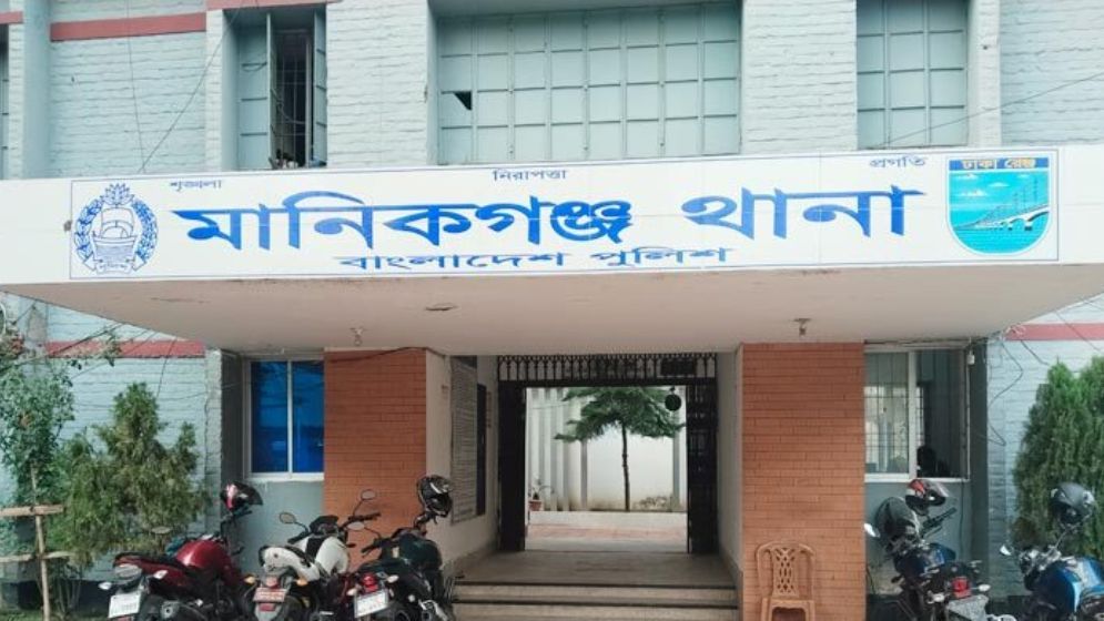 শ্যালিকাকে মদপান করিয়ে ধর্ষণ,ব্ল্যাকমেল করে ফের ধর্ষণ