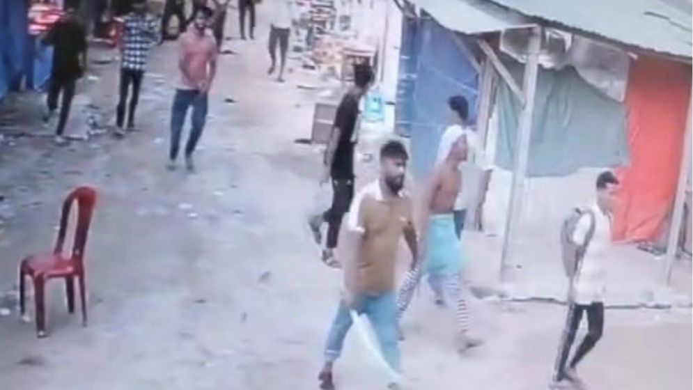 কিশোরগঞ্জে চাঁদা না পেয়ে হামলা-ভাঙচুর