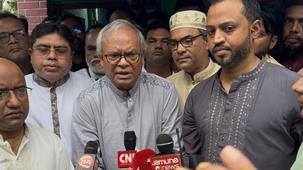 আওয়ামী লীগকে পুনর্বাসনে ভারতীয় নীতিনির্ধারকরা ষড়যন্ত্র করছে : রিজভী