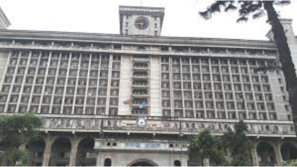 ডিএসসিসির প্রধান ফটকের তালা খুলে দেওয়া হলো