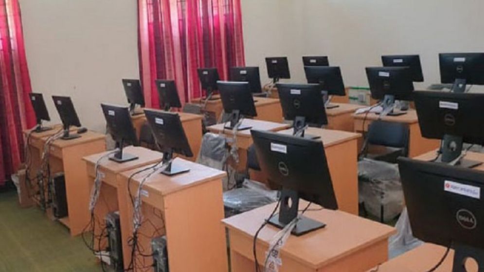 বকশীগঞ্জে নষ্ট হচ্ছে লাখ লাখ টাকার ল্যাপটপ