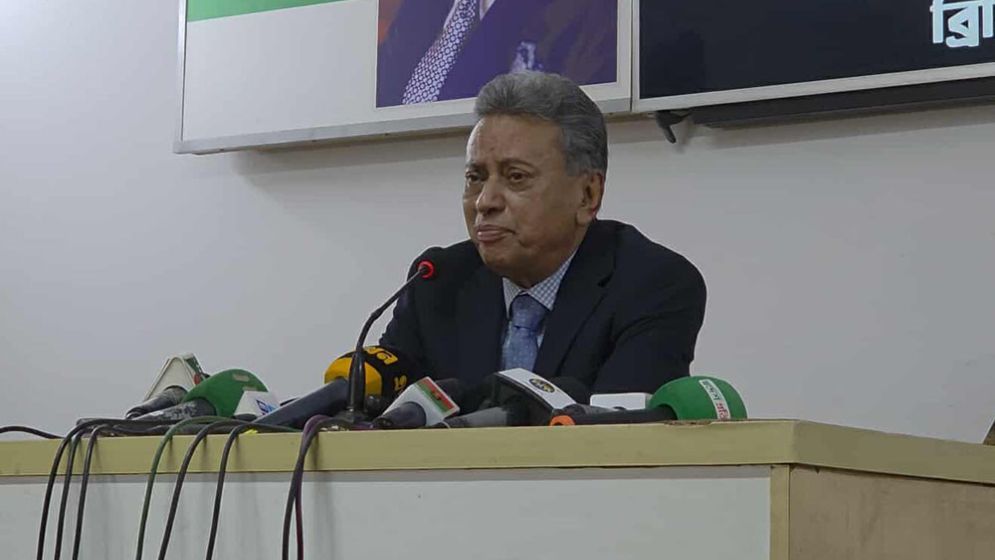 নির্বাচন ফেব্রুয়ারিতেই, প্রশ্নবিদ্ধ করার দরকার নেই : আমীর খসরু