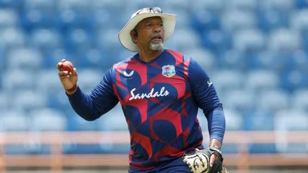 পাকিস্তানের বিপক্ষে হোয়াইটওয়াশ হওয়ার পরে যা বললেন সিমন্স