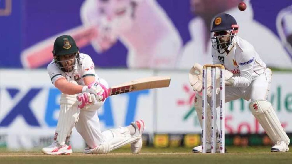 বৃষ্টিতে খেলা বন্ধ: বাংলাদেশের সংগ্রহ ৪২৩/৪