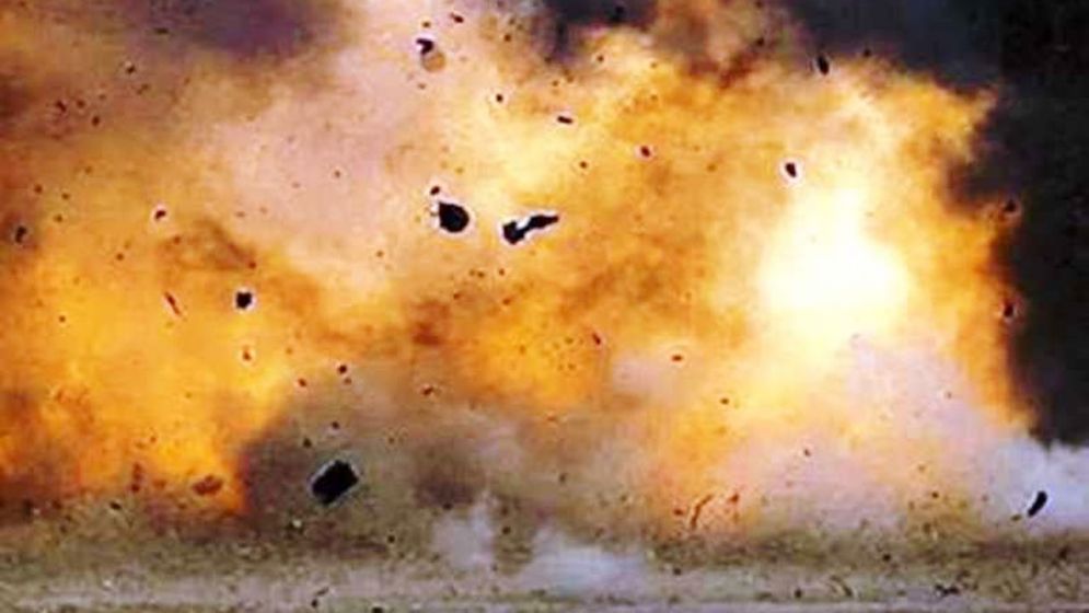 পাকিস্তানে আত্মঘাতী বোমা হামলায় ১৩ সেনা নিহত