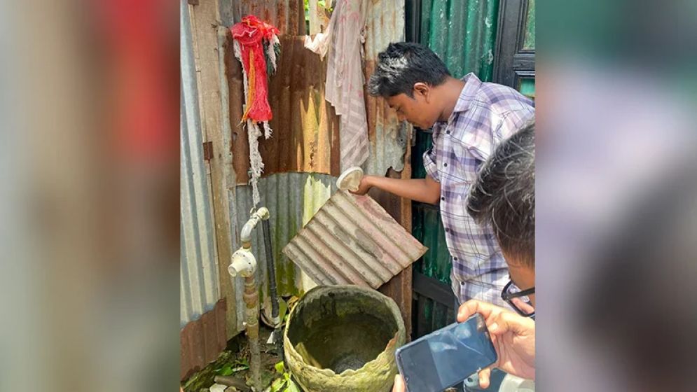 বৃষ্টির পানি সংরক্ষণ : বিপদে দাউদকান্দির মানুষ