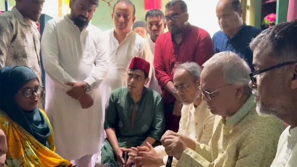 তারেক রহমানের পক্ষ থেকে শহীদ ও গুম হওয়া পরিবারের কাছে ঈদ শুভেচ্ছা