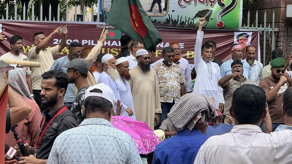 কারামুক্ত বিডিআর সদস্যদের যমুনা অভিমুখে পদযাত্রার আল্টিমেটাম