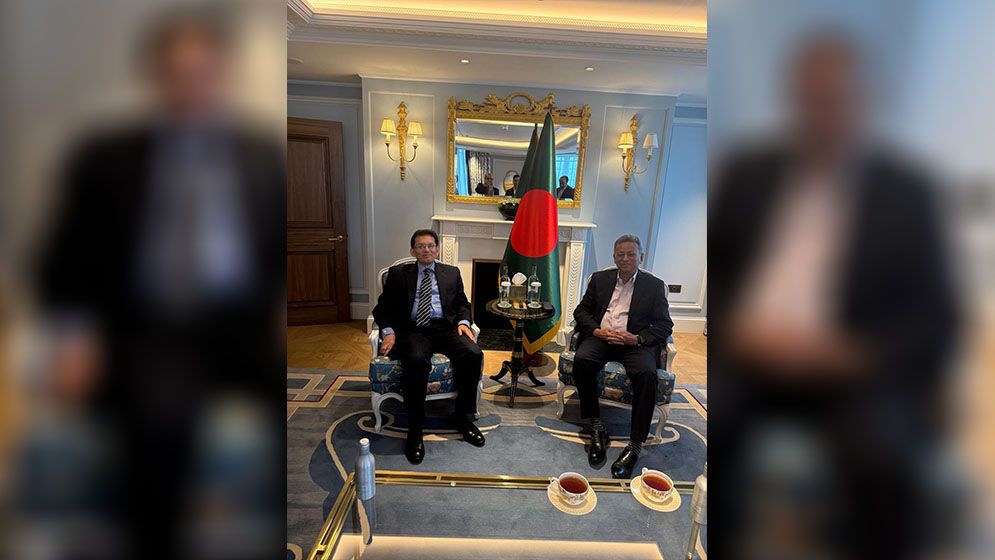 লন্ডনে খলিলুর রহমান ও আমীর খসরুর সাক্ষাৎ