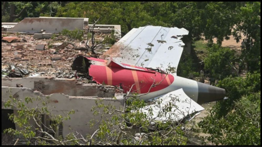 ৭৮৭ ড্রিমলাইনার নিয়ে গতবছর সতর্ক করেছিলেন প্রতিষ্ঠানের সাবেক এক কর্মী