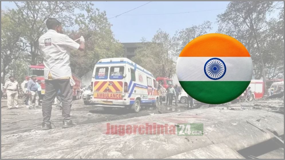 ভারতে বিমান বিধ্বস্ত, ধরা পড়ল দুর্ঘটনাস্থলের ভয়াবহ দৃশ্য