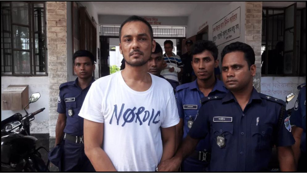 মাদক ও অস্ত্রসহ সাতক্ষীরার সাবেক এমপির ছেলে আটক