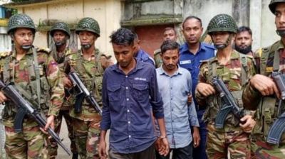 বগুড়ায় চাচির আপত্তিকর ভিডিও ধারণ করে ব্ল্যাকমেইল : দুই যুবক কারাগারে