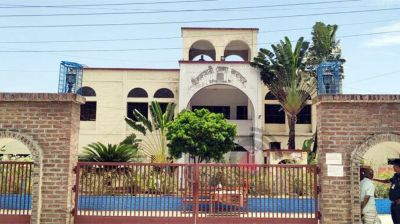 নীলফামারীতে কারারক্ষী গাঁজাসহ আটক