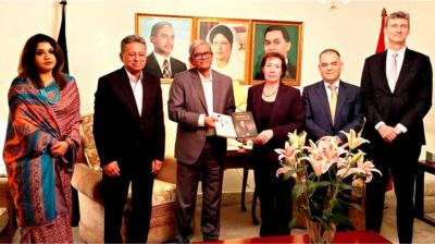 মার্কিন রাষ্ট্রদূত বিএনপির রাজনৈতিক কার্যালয়ে