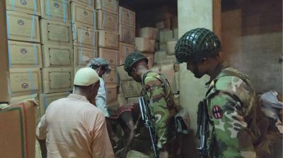 বগুড়ায়  মেয়াদোত্তীর্ণ আড়াই টন মসলা জব্দ