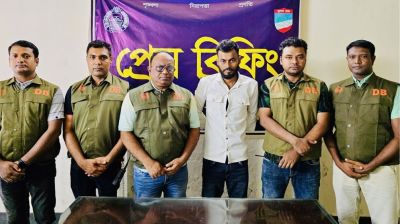 যশোরের সন্ত্রাসী ডলার গ্রেপ্তার