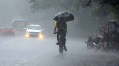 ঢাকায় বৃষ্টির সম্ভাবনা, বাড়তে পারে দিনের তাপমাত্রা