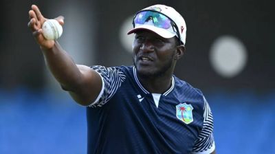 আম্পায়ারের সমালোচনা করে শাস্তি পেলেন স্যামি