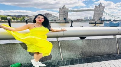 লন্ডন থেকে দেশে না ফেরার কারণ জানালেন  আফ্রি সেলিনা