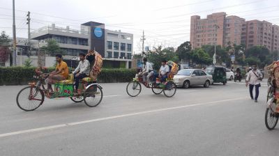 ব্যাটারিচালিত রিকশার ‘লাইফলাইন’ বাঁধছে সরকার
