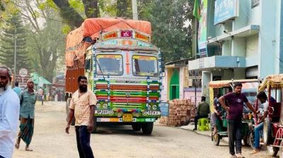 ঈদের ছুটি কাটিয়ে হিলিতে আমদানি-রপ্তানি শুরু