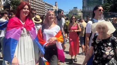 হাঙ্গেরিতে বিশাল জমায়েত : প্রধানমন্ত্রীকে যে বার্তা দিলেন সমকামীরা