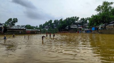 ভারী বৃষ্টিতে রোহিঙ্গা ক্যাম্পের ৫৩ স্থানে ভূমিধস, ১৪ শত বসতি ক্ষতিগ্রস্ত